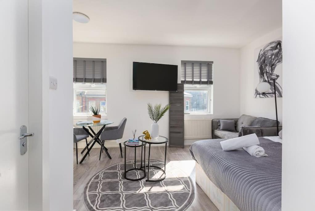 Studio Apt, 8 Min Walk From Tube 3 London Kültér fotó