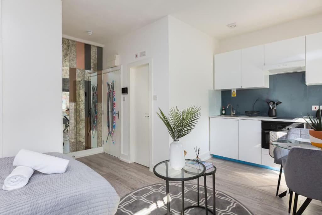 Studio Apt, 8 Min Walk From Tube 3 London Kültér fotó